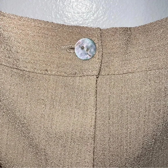 Alfred Dunner,12, beige sequent beaded elastic waist mother of pearl button crop - Picture 4 of 7